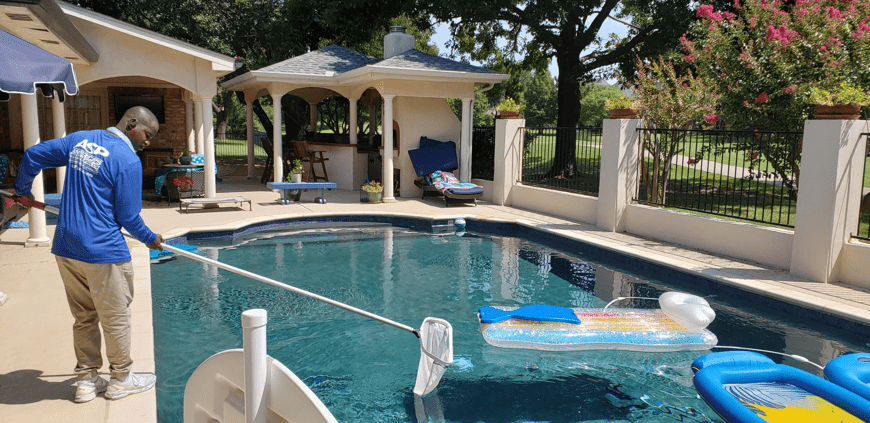 ASP Dallas cleaning a pool